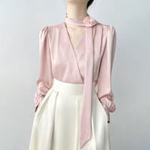 ローズコサージュ リボンディテール フレンチ Vネック ロングスリーブ オフィスシャツ レディース トップス