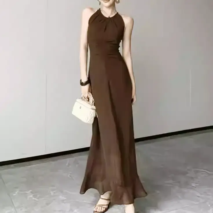 ギャザーホルターネックロングワンピース
